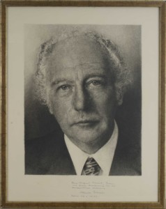 Federal President Walter Scheel expressed his compliments with his signature.