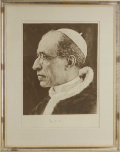 Inscribed porträt of Pope Pius XII